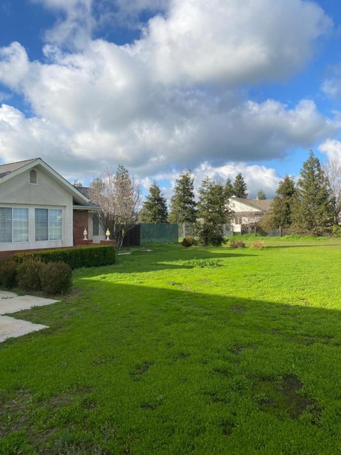 Beautiful Peaceful Desirable Home In Madera Rancho Eksteriør billede